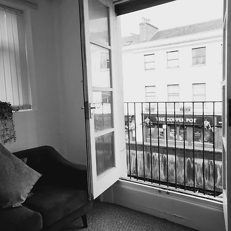 High Street, 2 Bed, Newly Refurb Appartement Leamington Spa Buitenkant foto