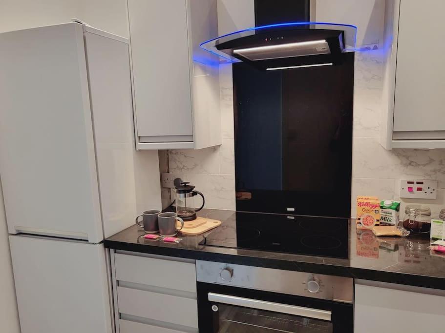 High Street, 2 Bed, Newly Refurb Appartement Leamington Spa Buitenkant foto