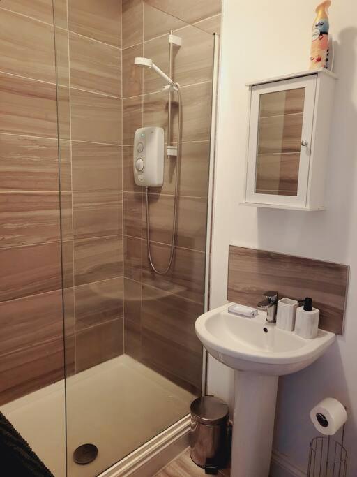 High Street, 2 Bed, Newly Refurb Appartement Leamington Spa Buitenkant foto