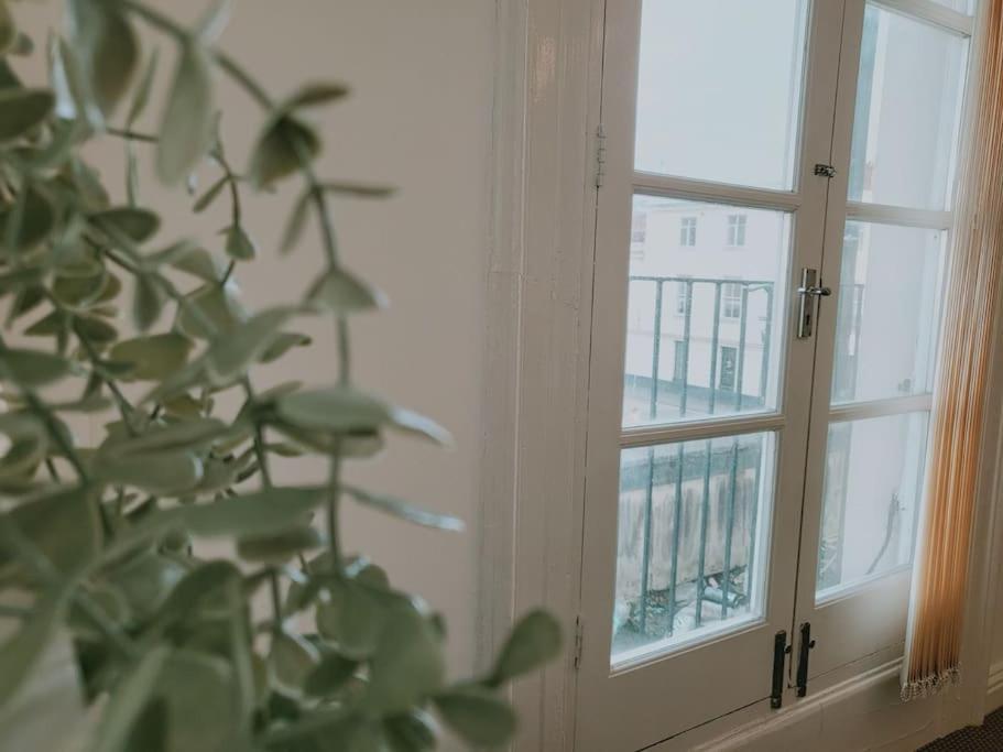 High Street, 2 Bed, Newly Refurb Appartement Leamington Spa Buitenkant foto
