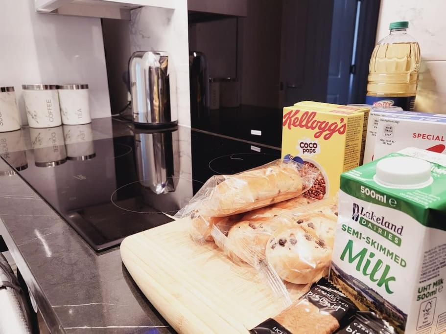 High Street, 2 Bed, Newly Refurb Appartement Leamington Spa Buitenkant foto