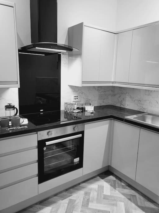 High Street, 2 Bed, Newly Refurb Appartement Leamington Spa Buitenkant foto